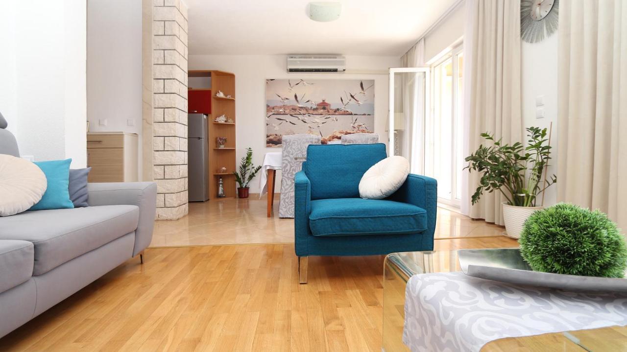 Apartments Emilija มาคาร์สกา ภายนอก รูปภาพ