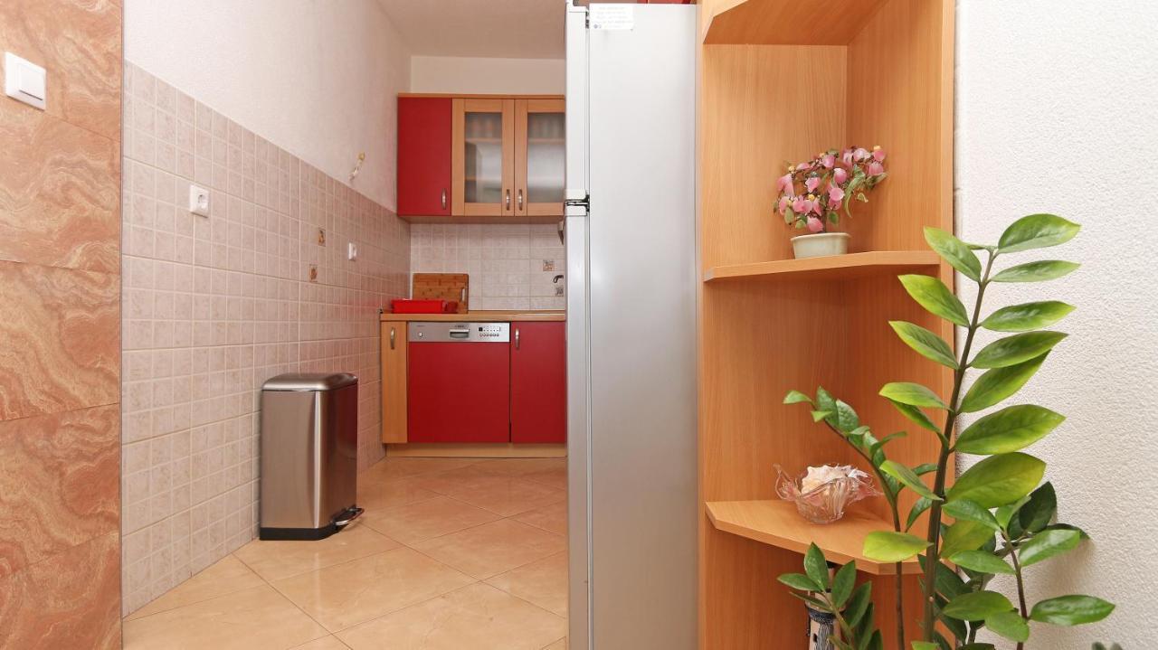 Apartments Emilija มาคาร์สกา ภายนอก รูปภาพ