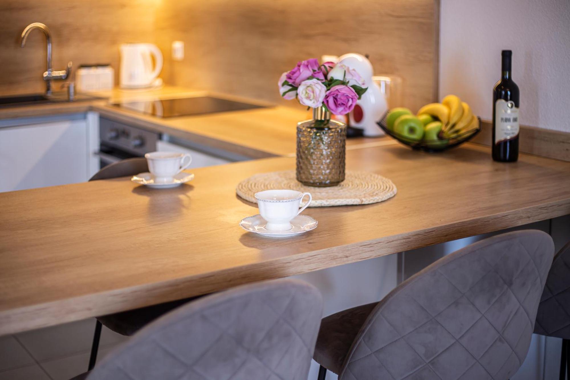 Apartments Emilija มาคาร์สกา ภายนอก รูปภาพ