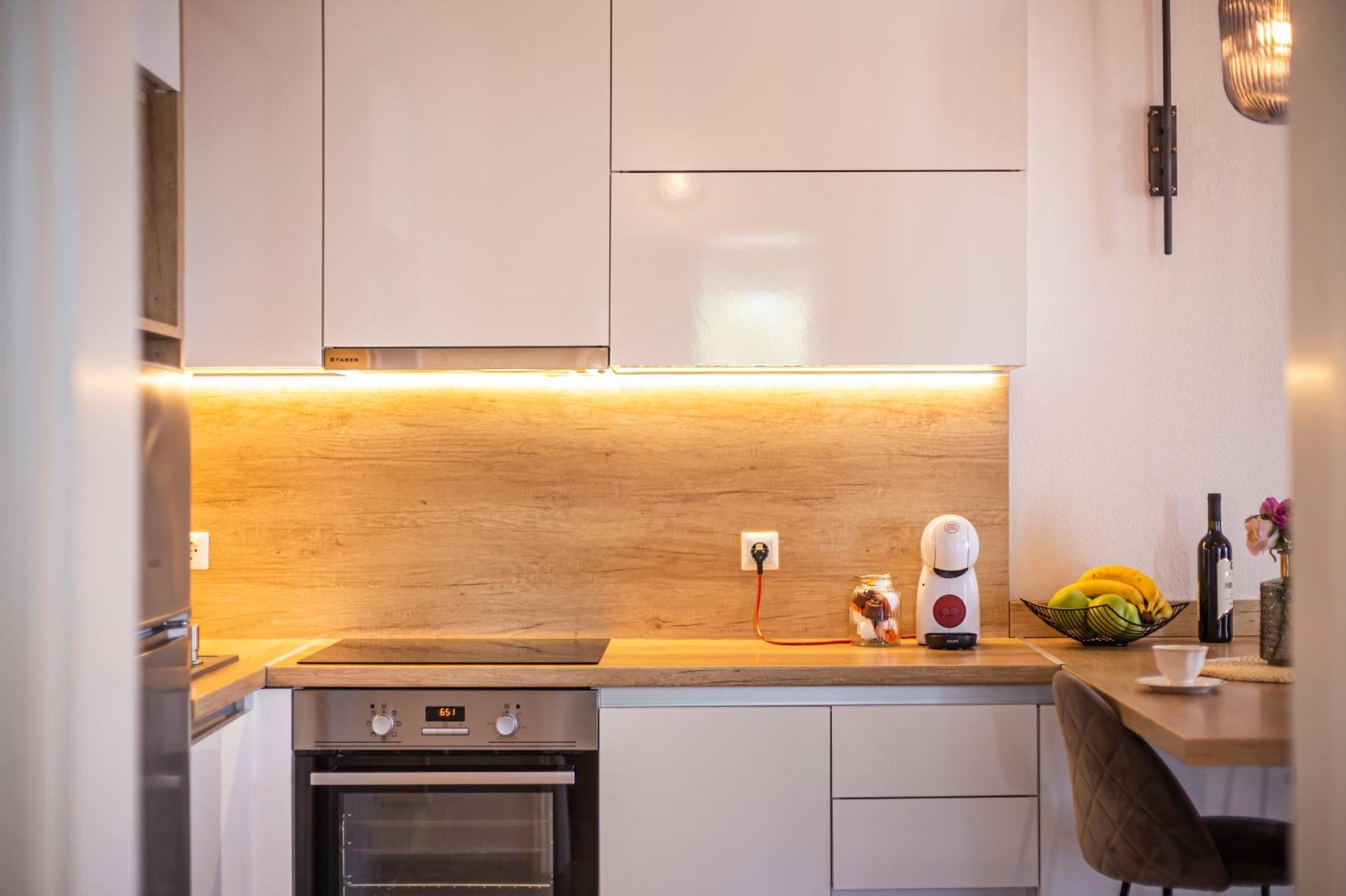 Apartments Emilija มาคาร์สกา ภายนอก รูปภาพ