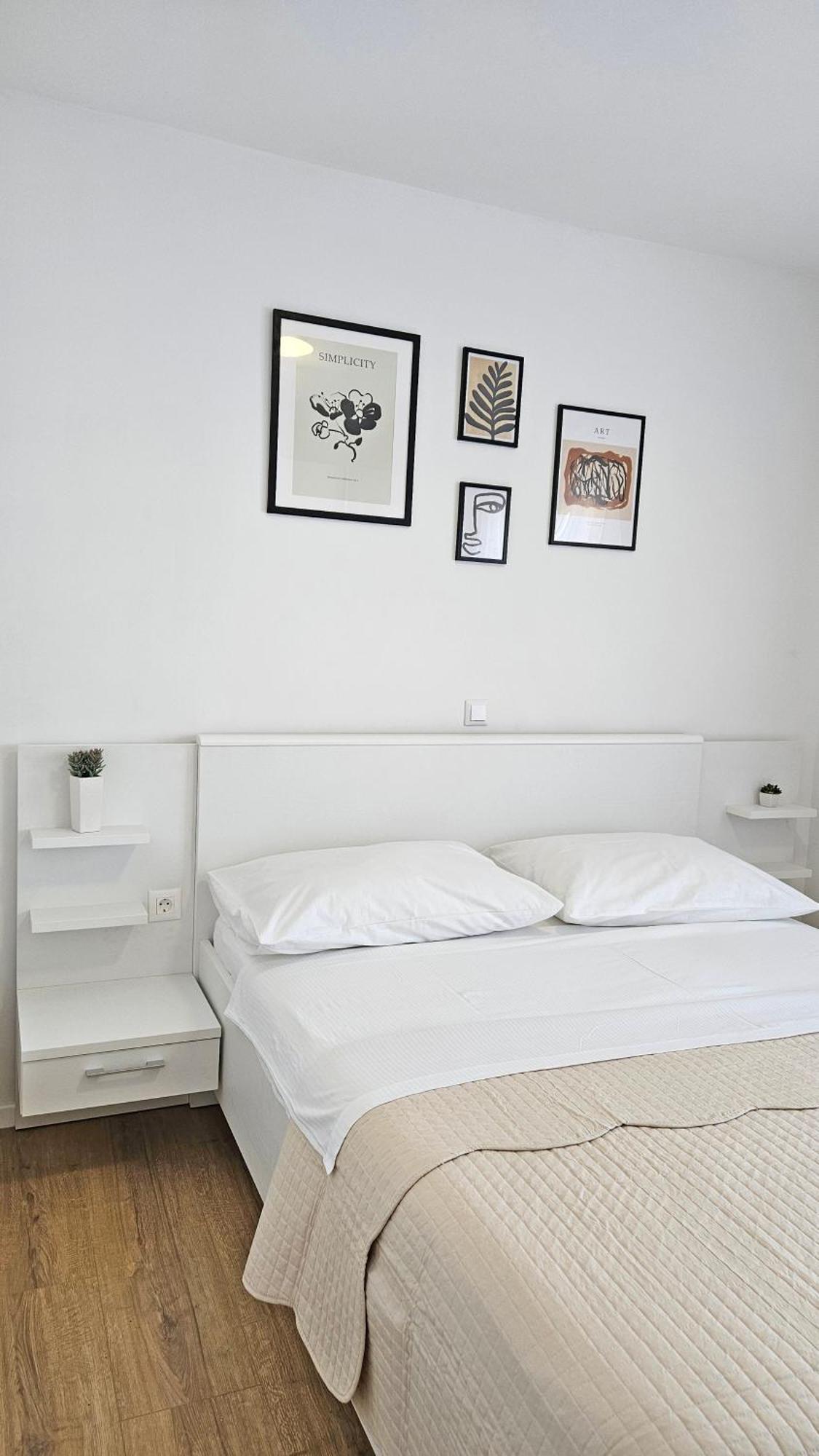 Apartments Emilija มาคาร์สกา ภายนอก รูปภาพ