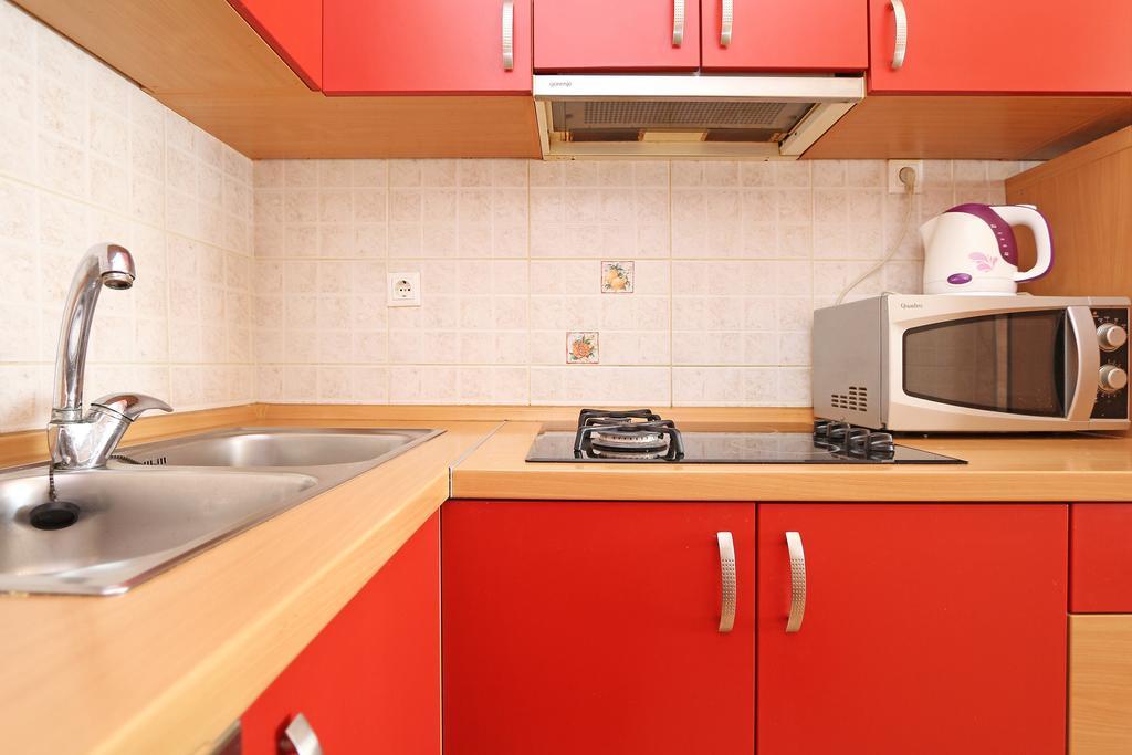 Apartments Emilija มาคาร์สกา ภายนอก รูปภาพ